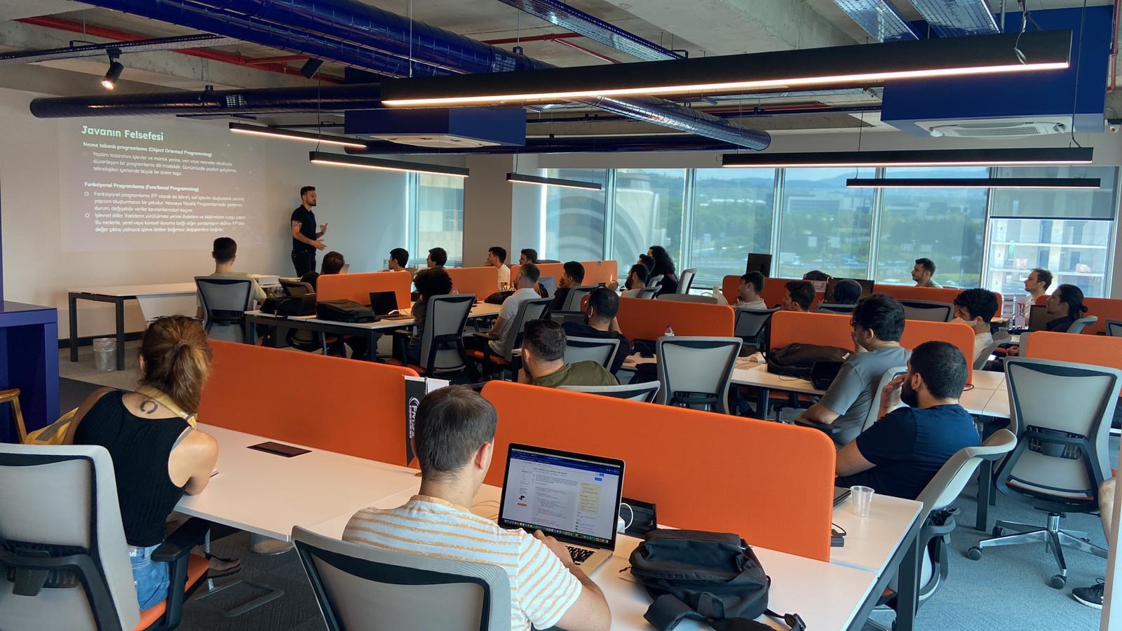 HAMIDINCOM workspace presentation